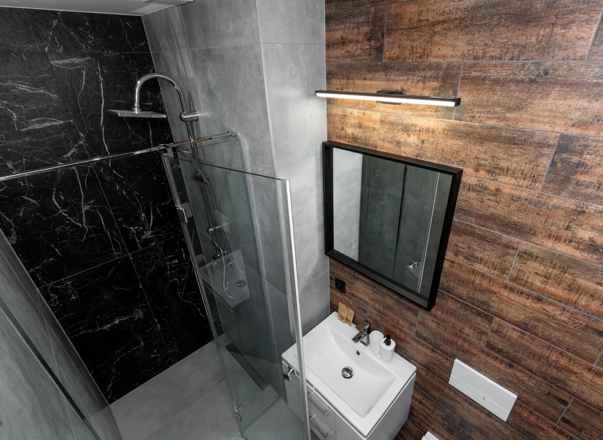 Revesen Premium Apartments Cracovia Exterior foto