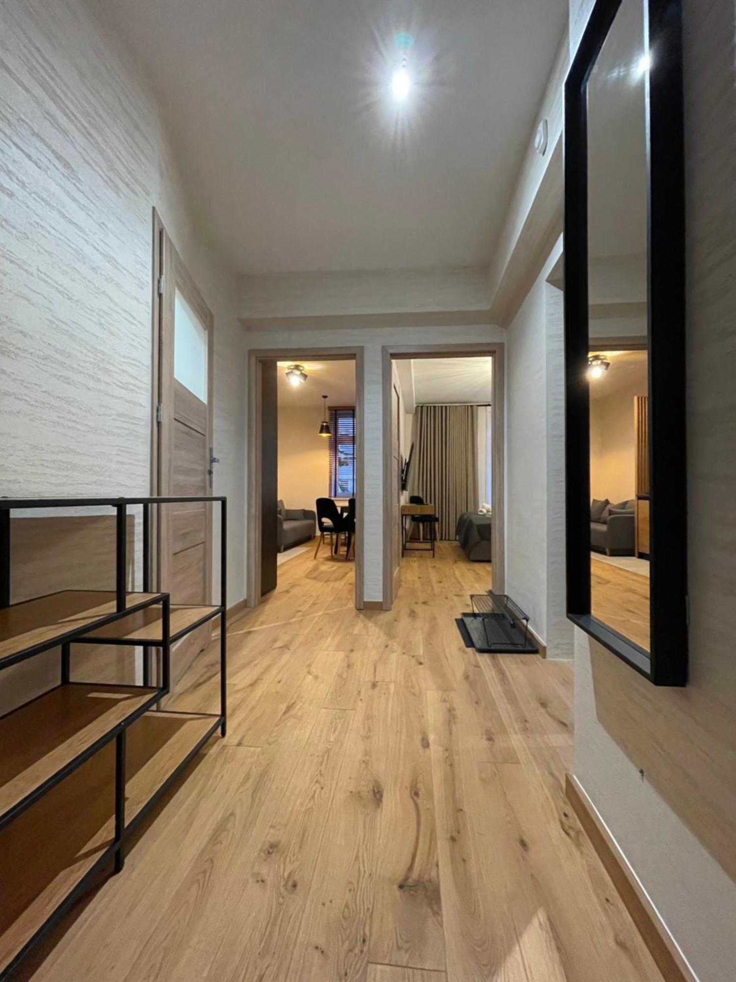 Revesen Premium Apartments Cracovia Exterior foto
